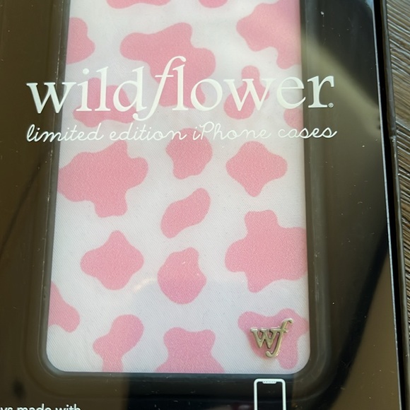 NWT iPhone 11 Pro Max case - Wildflower limited edition pink case - Picture 2 of 6